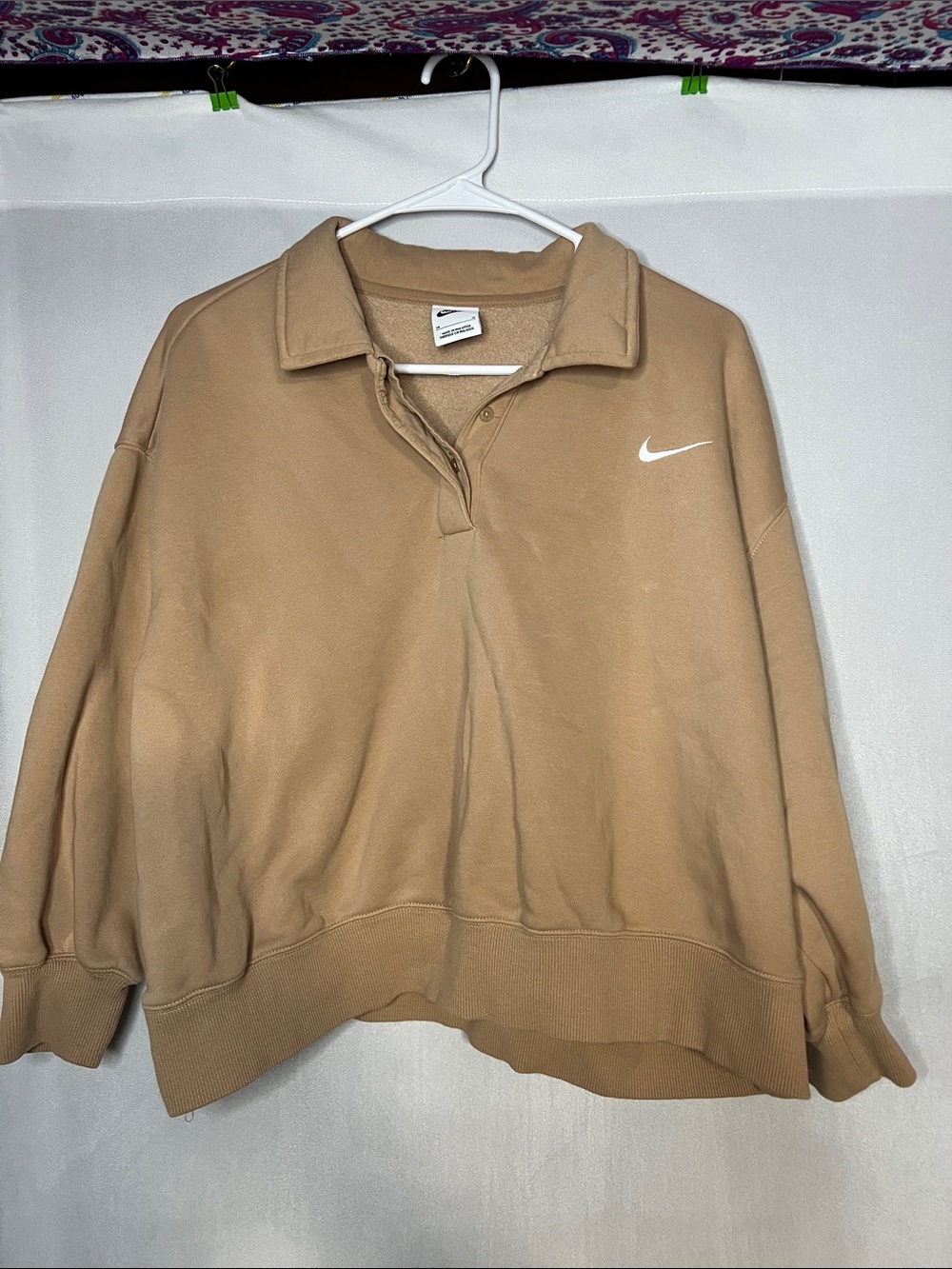 Nike Women’s 1x Tan Collared Pullover Sweatshirt PTP 26”